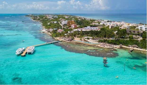 On Isla Mujeres